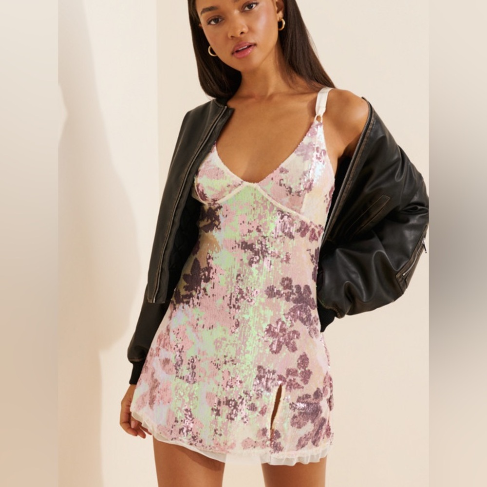 NWT Free People Dazzle Me Sequin Jacquard Dress slip chemise Blush Pink sparkly